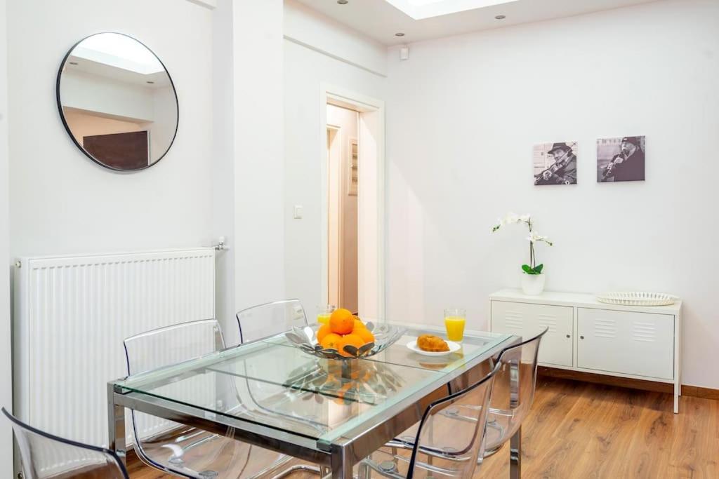 Modernised Athenian Apartment /W 2Br & 2Ba Esterno foto